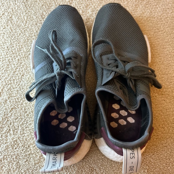Adidas NMD R1 Ultility Grey Olive Green Maroon Shoe
Womens Sneaker Size US 7 - Picture 2 of 8
